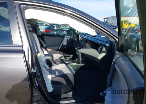 2017 Toyota Rav4 Xle z USA, uszkodzony, nr VIN JTMWFREV7HJ107943